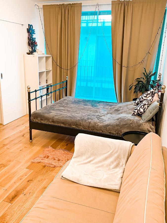 Apartamento Lovely Apartment, Free Parking 1,55 Hight *