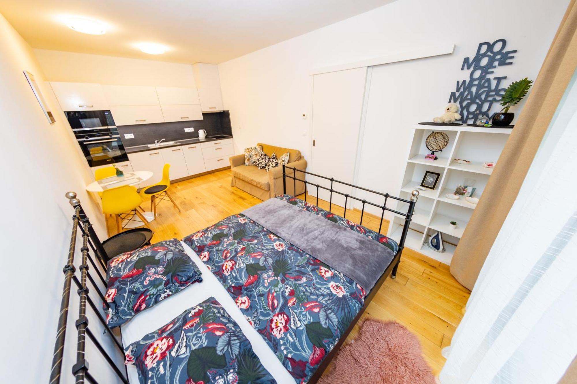 Apartamento Lovely Apartment, Free Parking 1,55 Hight