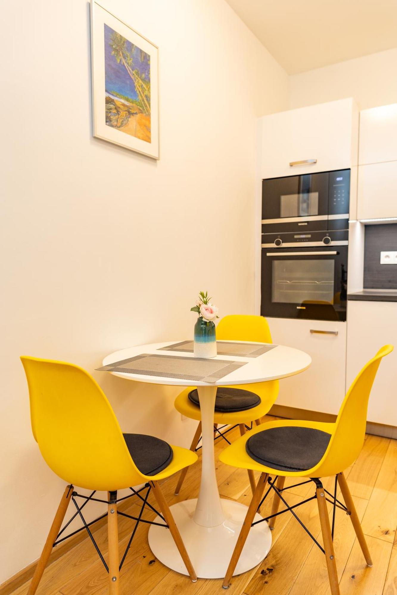 Lovely Apartment, Free Parking 1,55 Hight Apartamento Praga